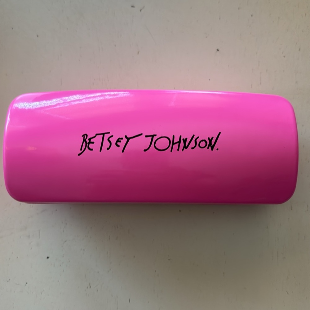 Betsey Johnson sunglasses - Picture 4 of 5